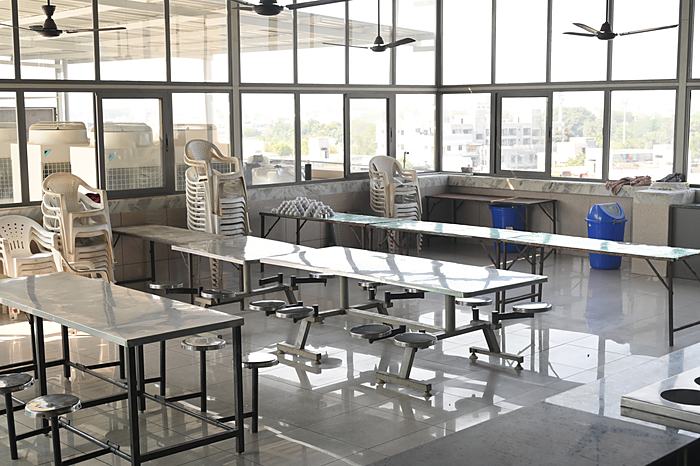 Boys Hostel: Cafeteria