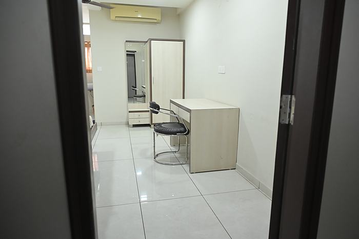 Guest Rooms: Guest Room